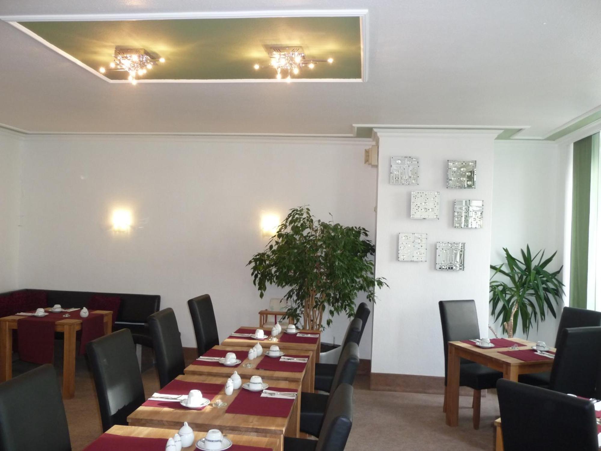 Hotel Sechzehn Leverkusen Bagian luar foto