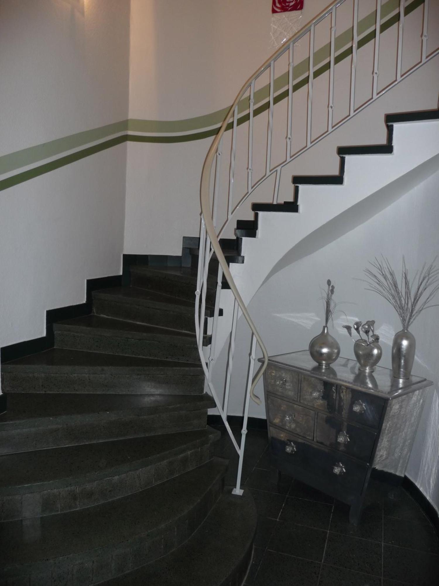Hotel Sechzehn Leverkusen Bagian luar foto
