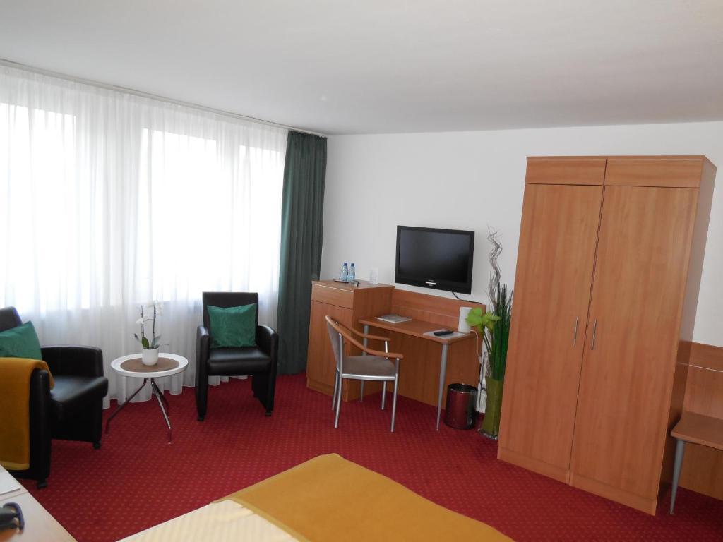 Hotel Sechzehn Leverkusen Ruang foto