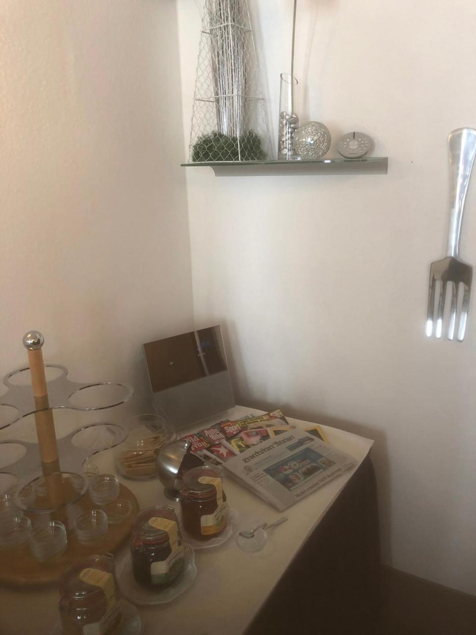 Hotel Sechzehn Leverkusen Bagian luar foto